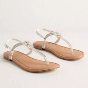 NWOT Torrid Embellished Knot T‎ Strap Sandal Thong Flats 11 Wide Silver White PU